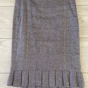 BEBE Women's Skirt . Size: 2